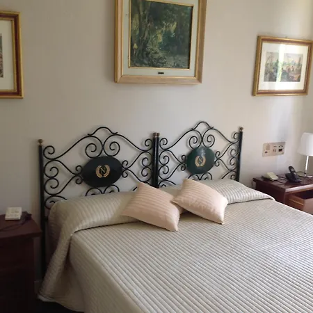 Park Napoleone 4*